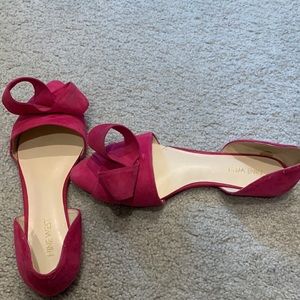 Super CUTE Nine West flats with flair!!